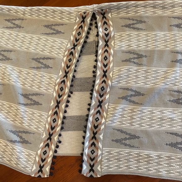 Boho print “Over the Shoulder” Poncho - Picture 2 of 4